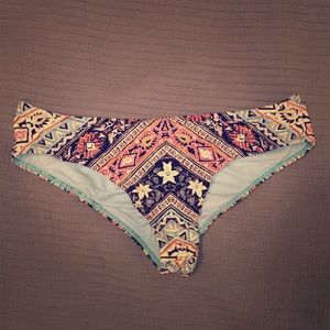 Women’s Billabong Bikini Bottom, size large.